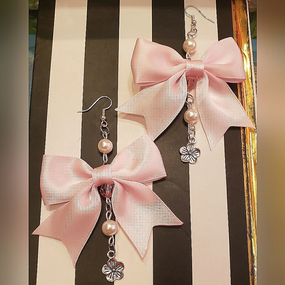 Handmade Cute Bows & Flowers Dangle Earrings - Picture 2 of 5